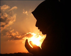 veiled-woman-praying1